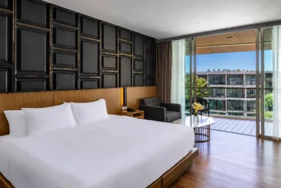 Camera Deluxe King con vista sulla piscina - non fumatori — Wyndham Grand Nai Harn Beach Phuket